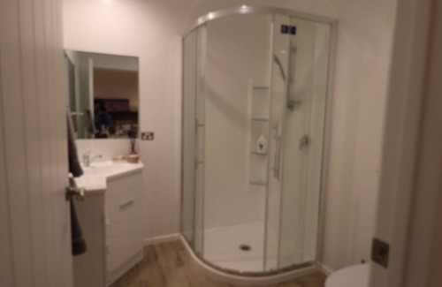 Ohakune House | Tiffany resort 3 quality homes plus heated pool and spa