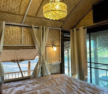 Phon House | Tiki hut rural Thailand