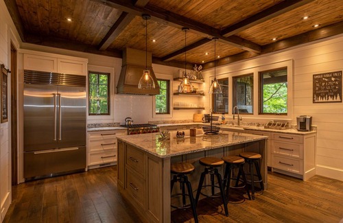 Banner Elk House | Timber Forge Lodge - Eagles Nest home with views, hot tub, game table, more!