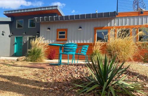 Kanab House | Timber & Tin C 2Bed 2Bath w Pool & Rooftop Deck