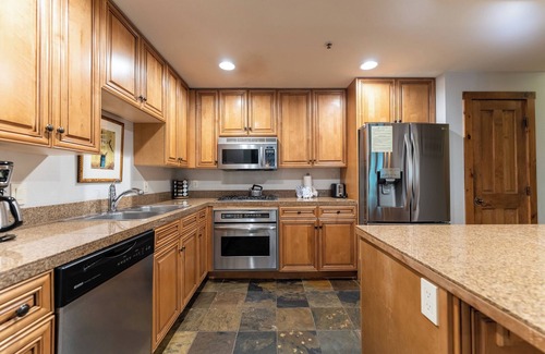 River Run Apartment | Timbers #3078 by Summit County Mountain Retreats