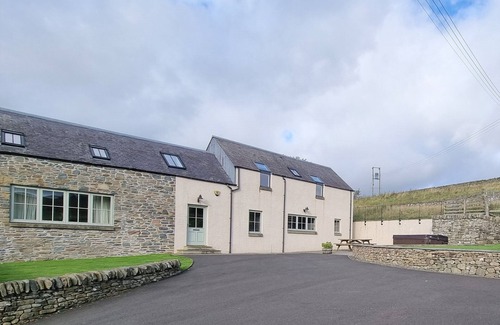 Galashiels House | TIME - Charming Countryside Barn Conversion with Hot Tub & Scenic Views