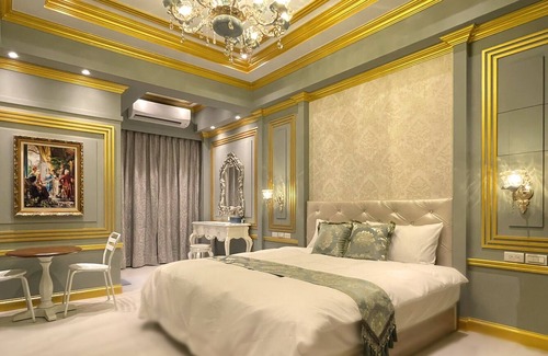 Hualien City Centre House | Time Light Walk