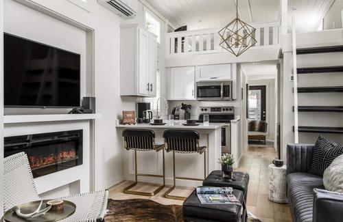Tracy City House | Time Well Wasted on the Lake