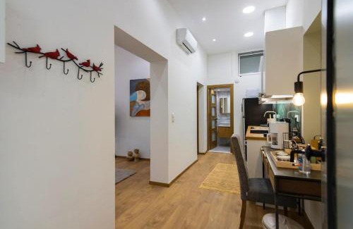 Karpenisi Apartment | Timeless 1 bedroom Luxury at Panathenaic Stadium