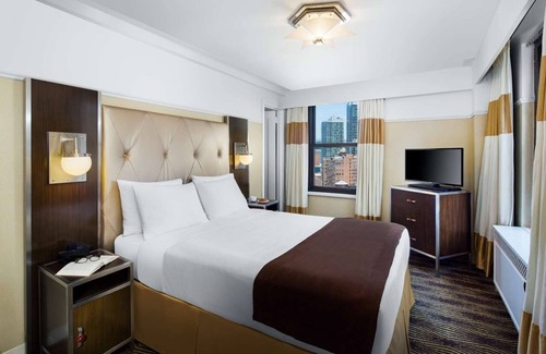 Garment District Hotel | Timeless Charm in Midtown Manhattan Hotel – Near MSG and 5th Avenue
