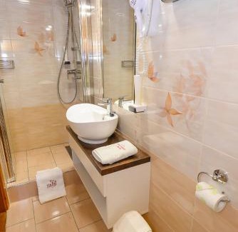 Sarvar Bed & Breakfast | Tinódi Fogadó
