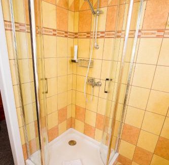 Sarvar Bed & Breakfast | Tinódi Fogadó