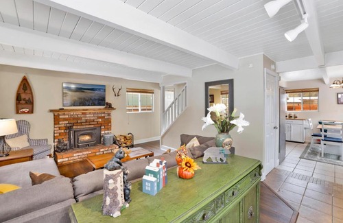 Peter Pan House | Tinker Bell Gambrel by Big Bear Vacations Ultra Relaxing Bear City Retreat