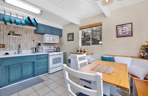 Peter Pan House | Tinker Bell Gambrel by Big Bear Vacations Ultra Relaxing Bear City Retreat