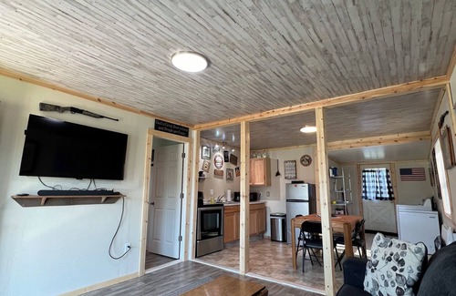 Clyde Cabin | Tiny cabin 15 mins outside Abilene, TX. Quiet Country feel, close to amenities.