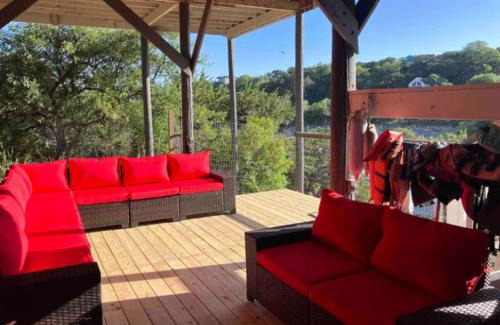 Lakehills Ski Chalet | Tiny Cabin w hot tub & pool surrounded by nature