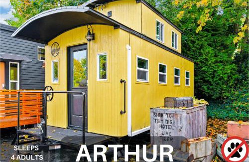 Kerns Hotel | Tiny Digs - Hotel of Tiny Houses