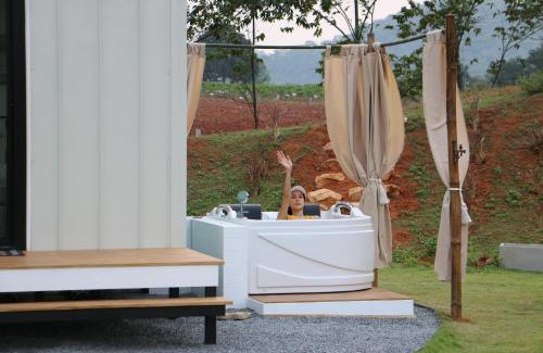 Khlong Muang House | Tiny Escape Charlotte