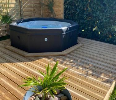 Plassay House | Tiny et Jacuzzi Charente Maritime