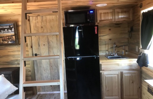 Blanding House | Tiny Home Cabin - Central to National Parks - ATV Trailer Parking Available!