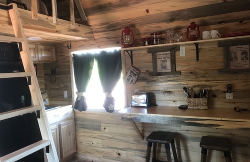 Blanding House | Tiny Home Cabin - Central to National Parks - ATV Trailer Parking Available!