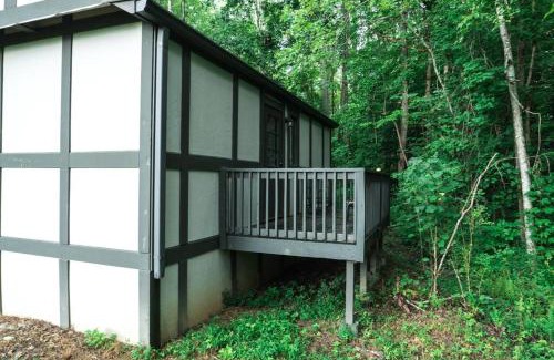 Sevierville House | Tiny Home Cottage Near the Smokies #7 Tilly