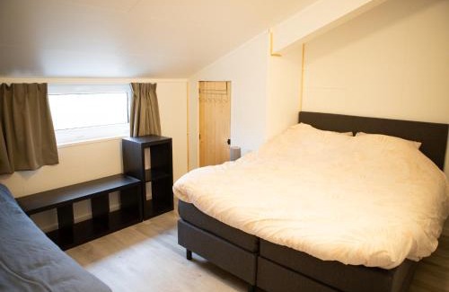 Municipality of Oirschot House | Tiny Home in Oirschot next to forest