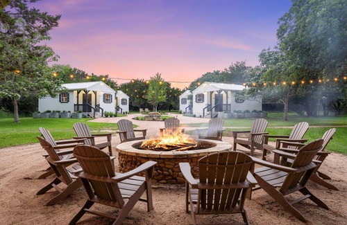 Crawford Cabin | Tiny House Living on Outdoor Oasis Retreat Just 20 Minutes to Waco!