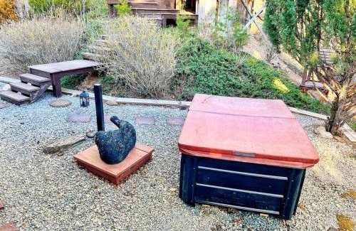 Cosby House | Tiny House, WIFI,Hot tub,Secluded