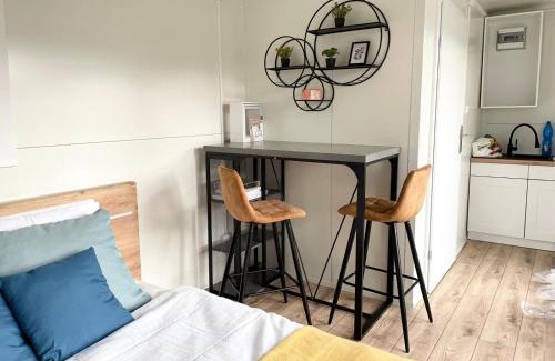 Turany Apartment | Tiny House with Mountain Views