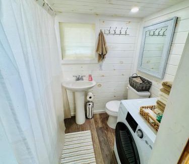 Stockdale Villa | Tiny Retreat on High