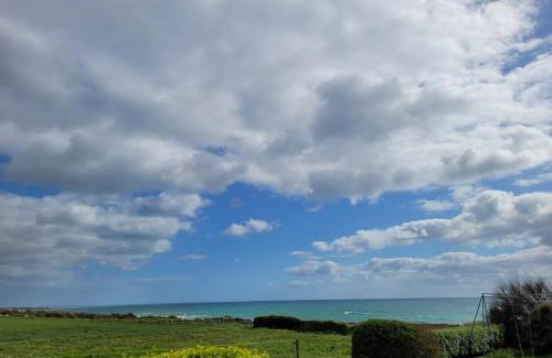 Plozevet Apartment | Tipoz'immo-Brise Marine 1-sea view-spot surf-cosy