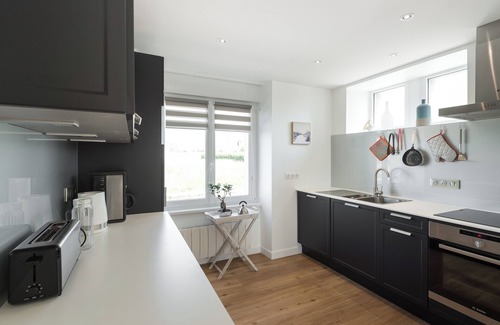 Pouldreuzic House | Tipoz'immo-sea view house with pedestrian access - enclosed garden