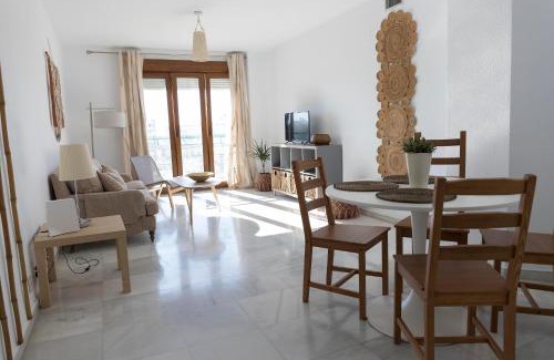 Huelva Apartment | Titan, edificio Hipercor, con Parking