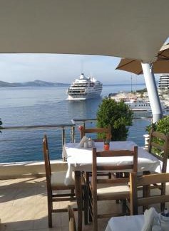 Qender Hotel | Titania Hotel