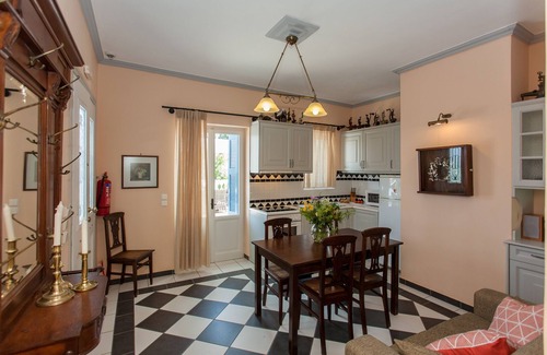 Pyrgos Psilonerou Apartment | Titika a Family Flat With Big Veranda