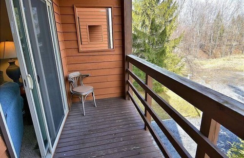 Timberline Condo | TMD204-Freshly updated! Timberline
