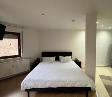 Stadtmitte Apartment | TMJ Apartment 3