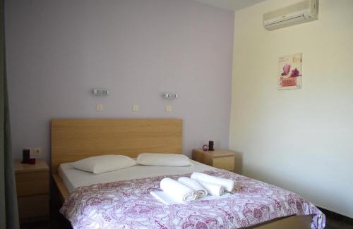 Lefkogeia Apartment | To Livadi