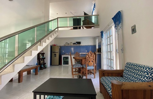 San Miguel House | Toadfish House