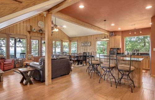 Negreet House | Toledo Bend Lakehouse - Mid Lake Waterfront Home On Main Lake | Amazing Sunsets!