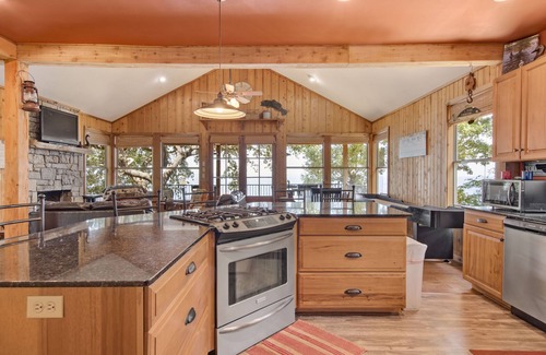 Negreet House | Toledo Bend Lakehouse - Mid Lake Waterfront Home On Main Lake | Amazing Sunsets!