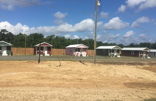 Negreet Cabin | Toledo Bend Rv Resort and Cabins