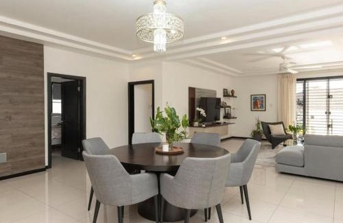 Huong Tra House | Tomas End Herri home