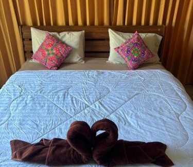 Ko Lanta Old Town House | Tonmai Suites