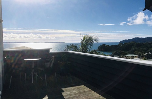 Coopers Beach House | Top Apartment with Sea Views & Beach Access