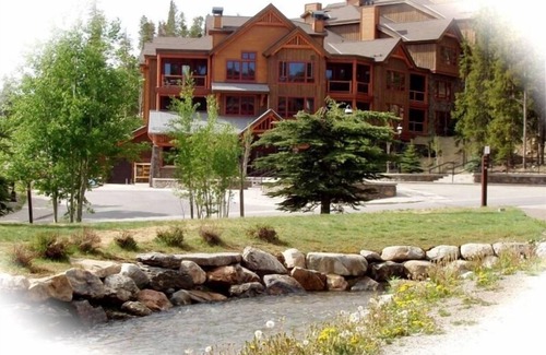 Four O'Clock Condo | Top Floor Corner Luxury - Ski in/Out - Unit 302 Breckenridge License #45214