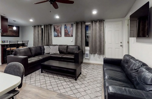 Manson House | Top-floor studio w/ partial lake view & dog-friendly cottage - near town & lake!