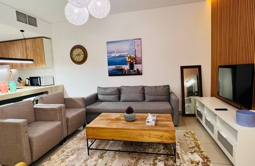 Dubai Marina Apartment | Top Floor with city skyline view 3 bedroom + hall unit dubai marina