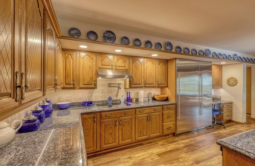 Lead House | Top of the Hills - new listing!
