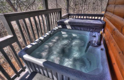 Cleveland House | Top of the Line Treehouse Near Helen, Georgia