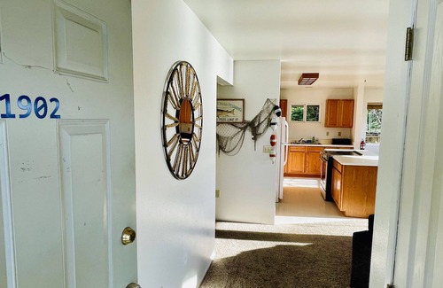 Ketchikan Apartment | Top of The World