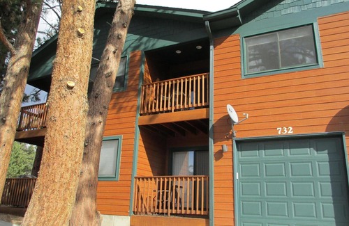 Stanley Hills Condo | Top Quality Home -Moose Lodge - Great Prices close to RMNP dntn EP hiking trails