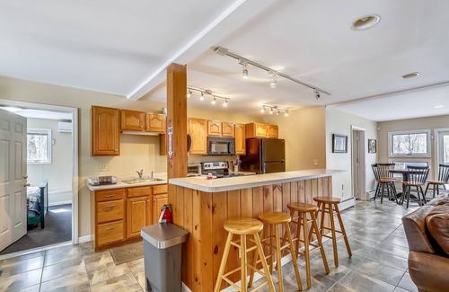 Killington House | Top Star Fabulous 7-bedroom house in the heart of Killington with AC and a private hot tub.